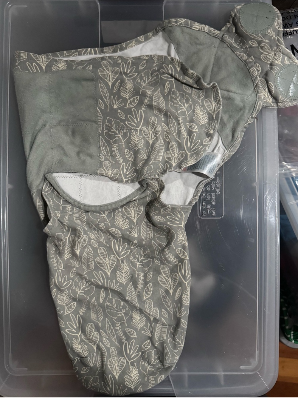 SwaddleMe gray leaf print swaddle (5)